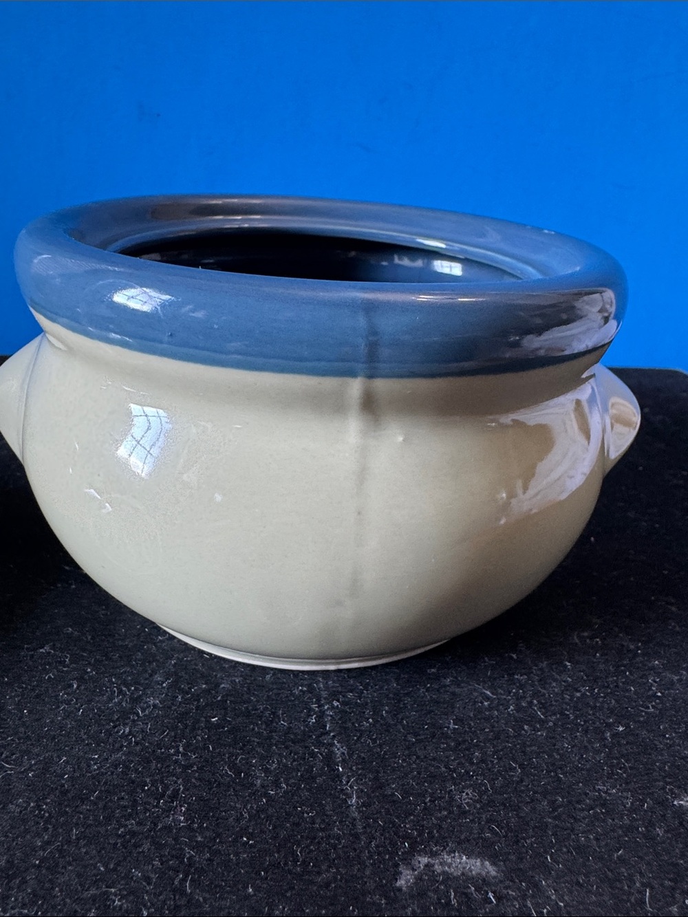 Vintage Jacaman Blue Rooster Soup Crock features a distinctive blue rooster - Picture 7 of 10